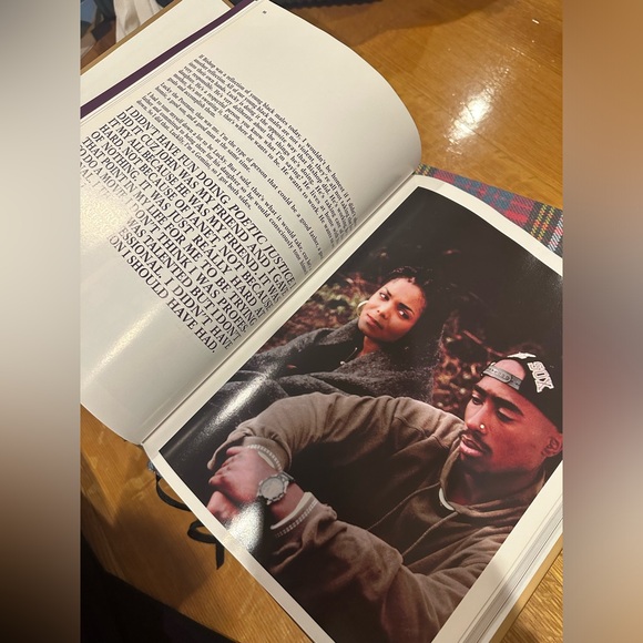 Tupac: Resurrection 1971 - 1996 Book - Picture 3 of 3